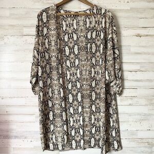NWOT Boutique Snakeskin Print Kimono Medium